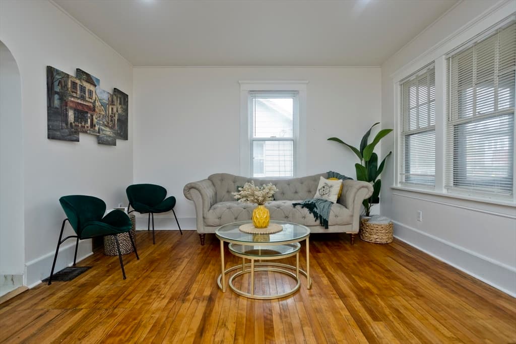 16 Fairlawn Cir photo 4