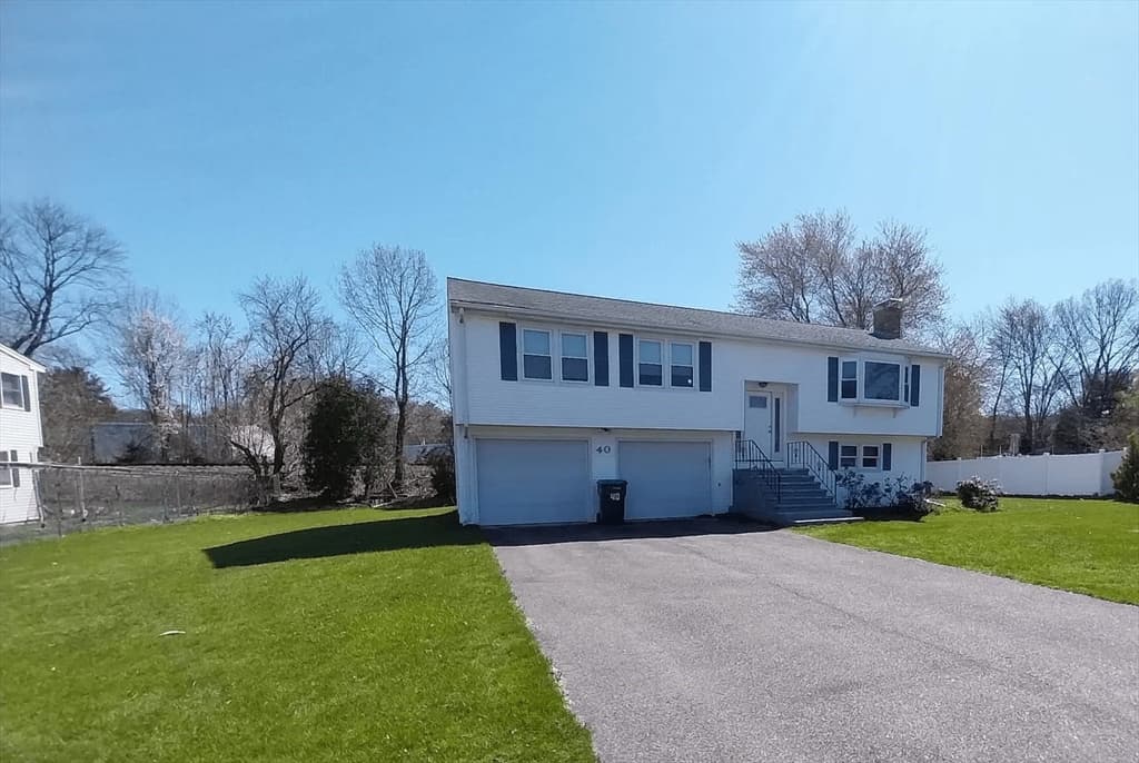 40 Burning Tree Rd #40