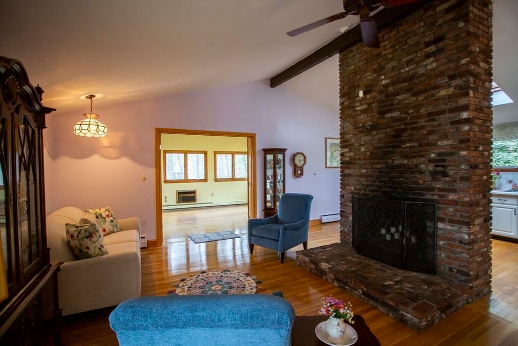 25 Condor Road photo 4