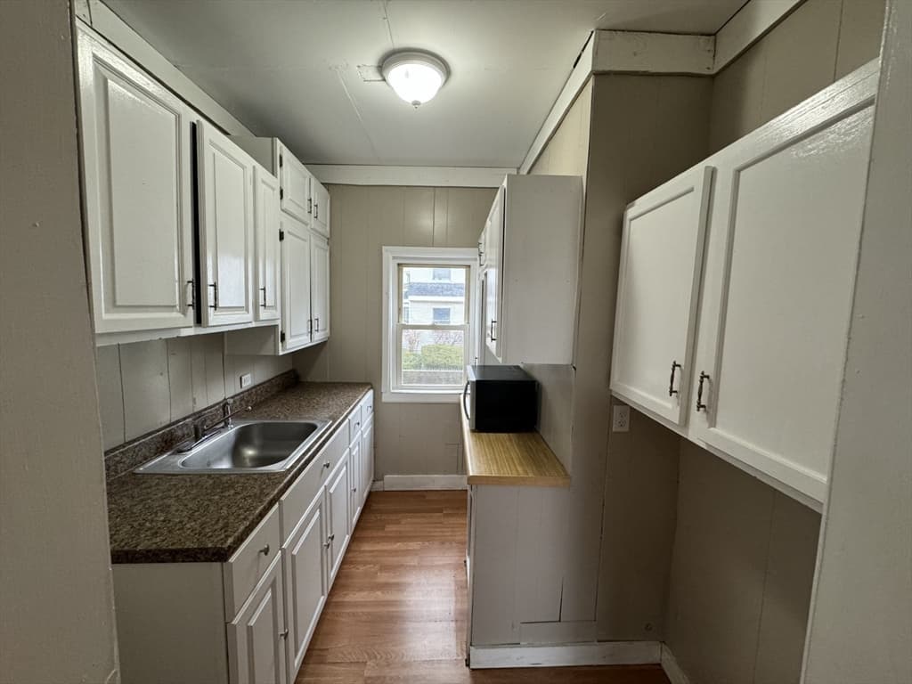 8 Newport St #2 photo 2