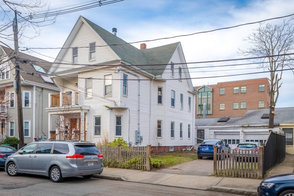 5-7 Cottage Avenue