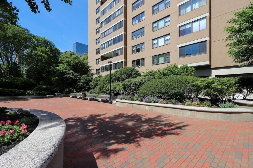 8 Whittier Pl #10G photo 5