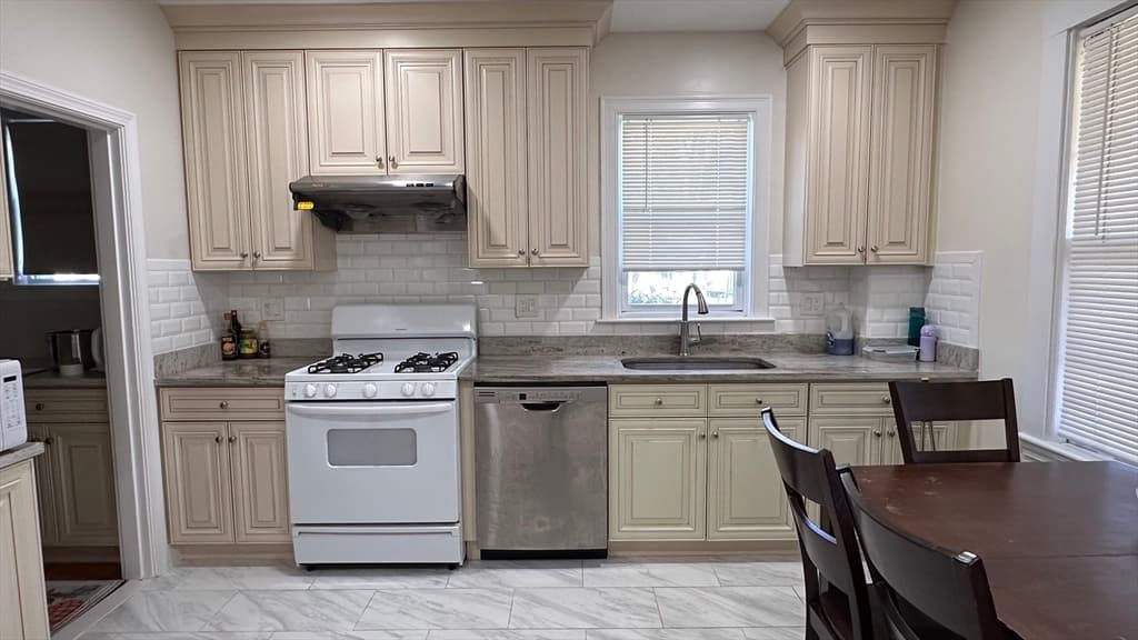 396 Highland Ave #1 photo 3