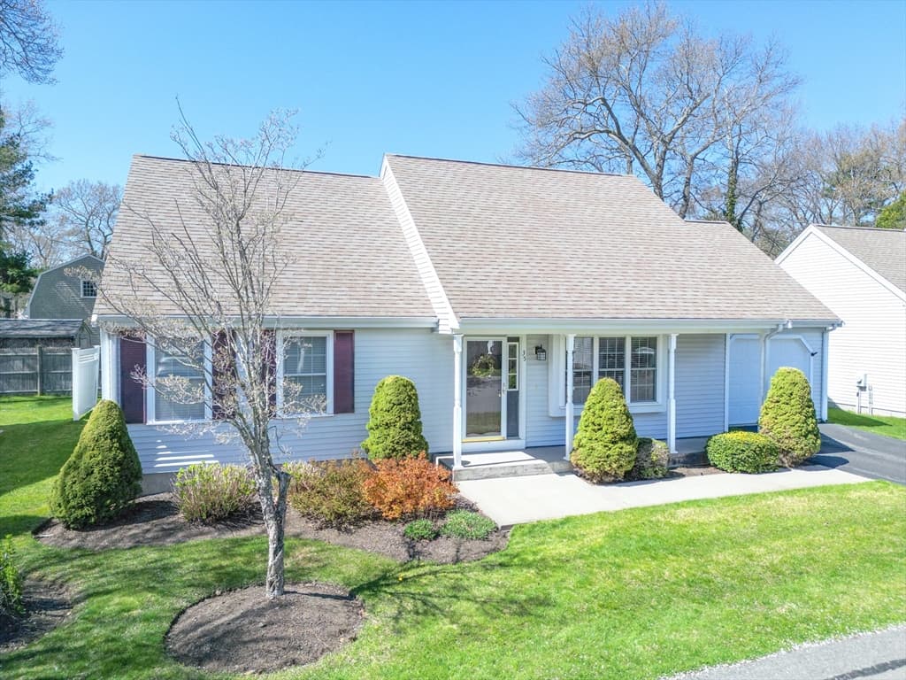 35 Brewster Rd #35