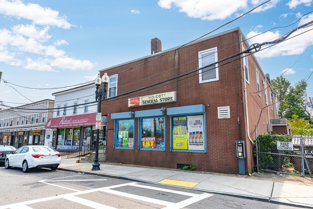 175-179 Wolcott Square photo 4