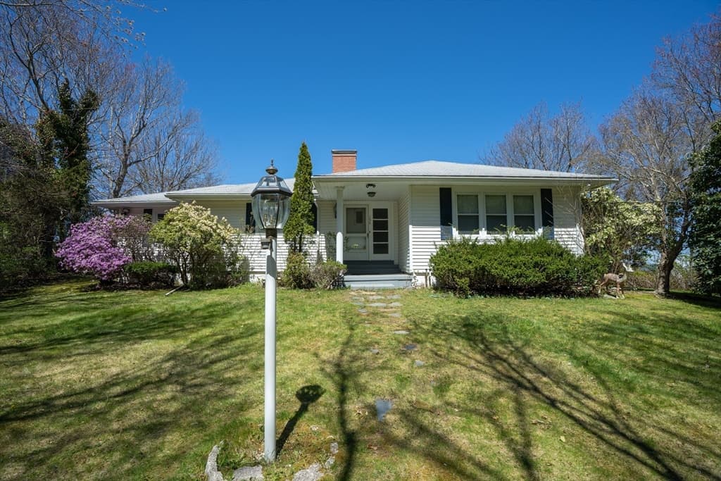 156 Bay Shore Drive photo 2