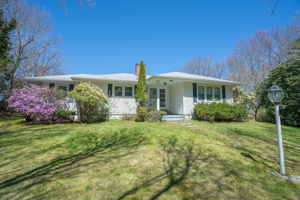 156 Bay Shore Drive photo 3