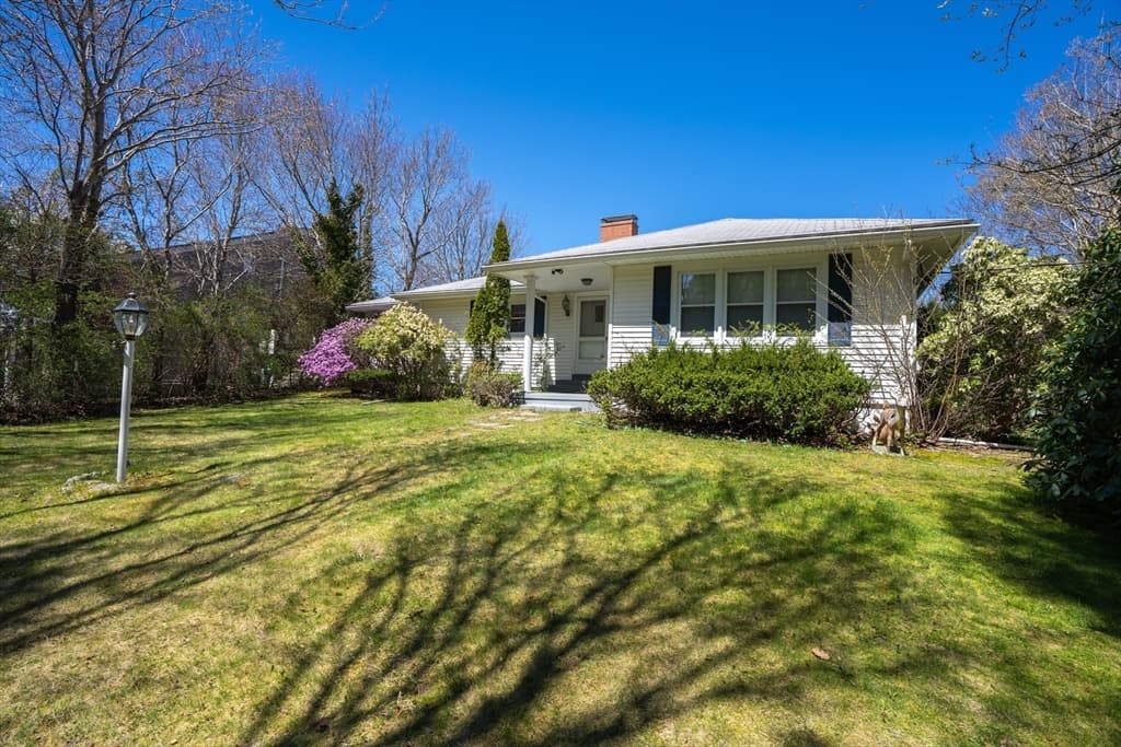 156 Bay Shore Drive photo 4