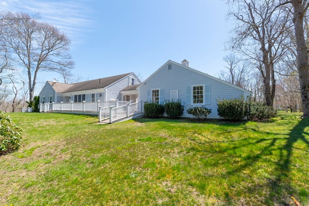 2955 Main St