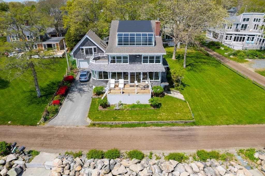 25 Bay Rd photo 2