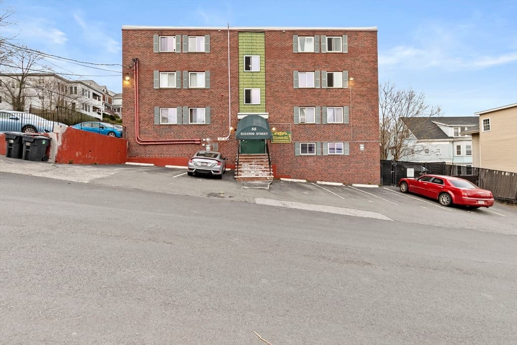 55 Eleanor St #19