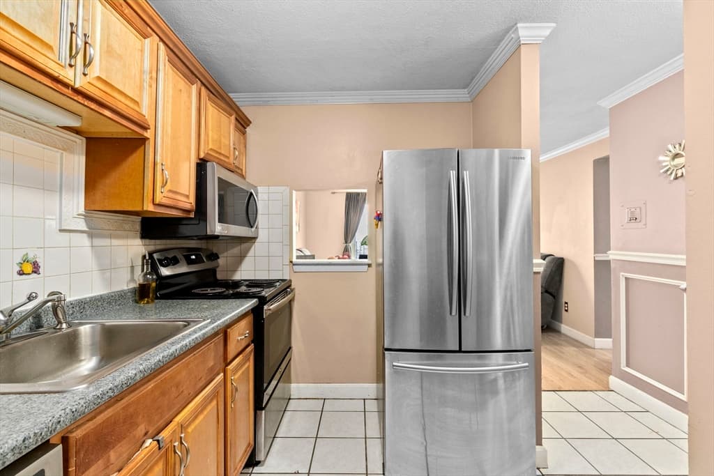 55 Eleanor St #19 photo 5