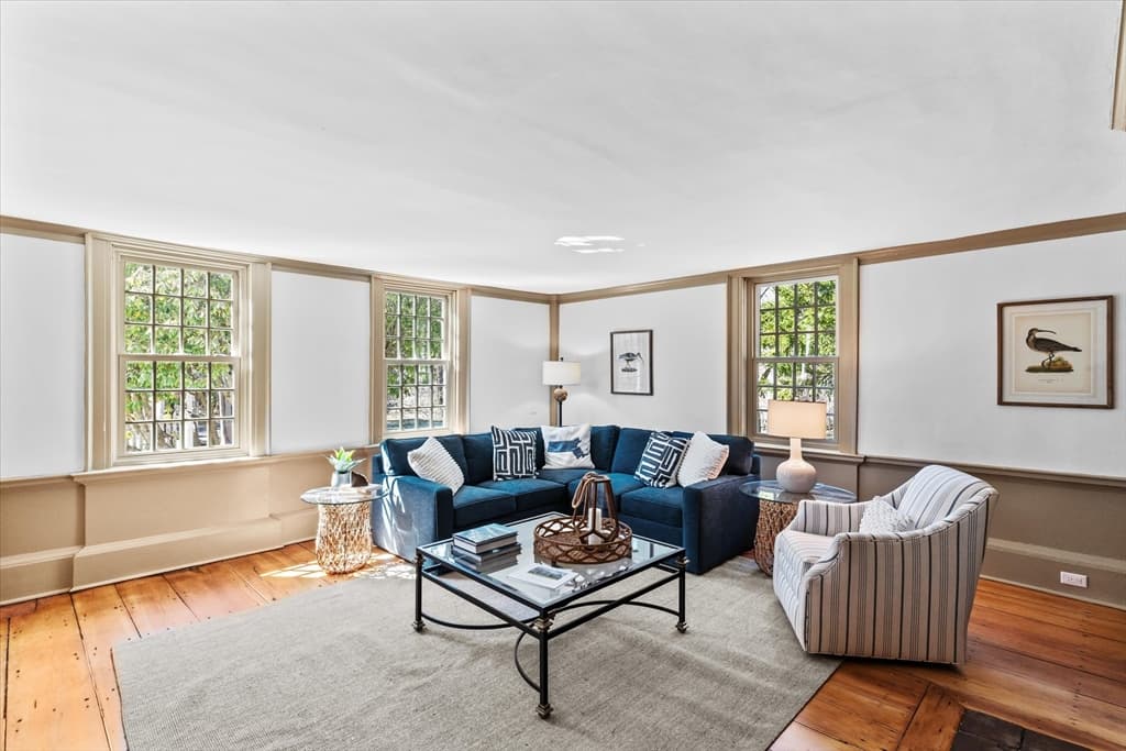 42 Summer St photo 5