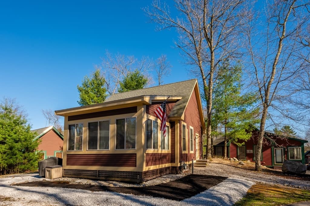 9 Whispering Pines Rd #9
