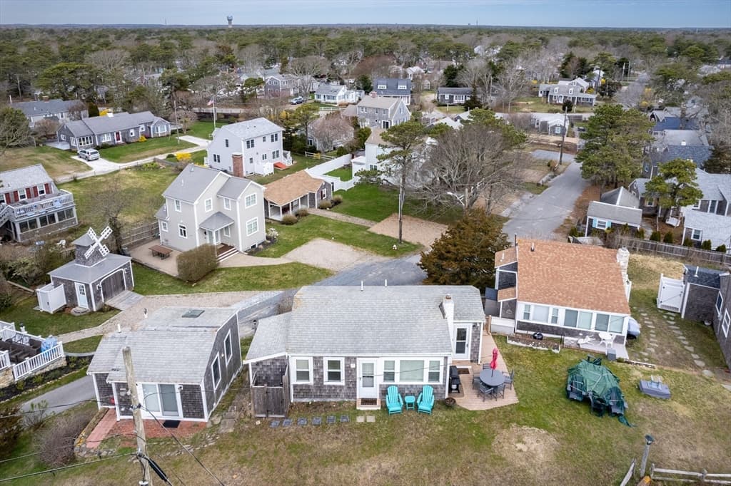 6 Beach Hills Road #B photo 2