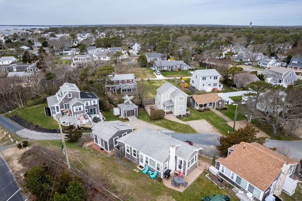 6 Beach Hills Road #B photo 3