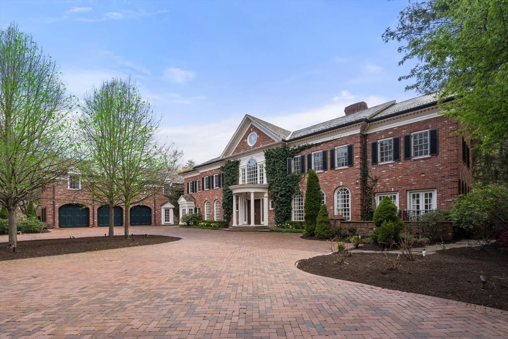 200 Pond Road