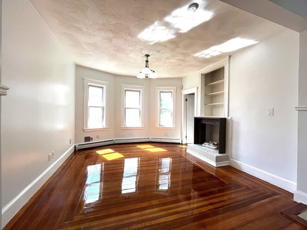 40 Holiday St #2