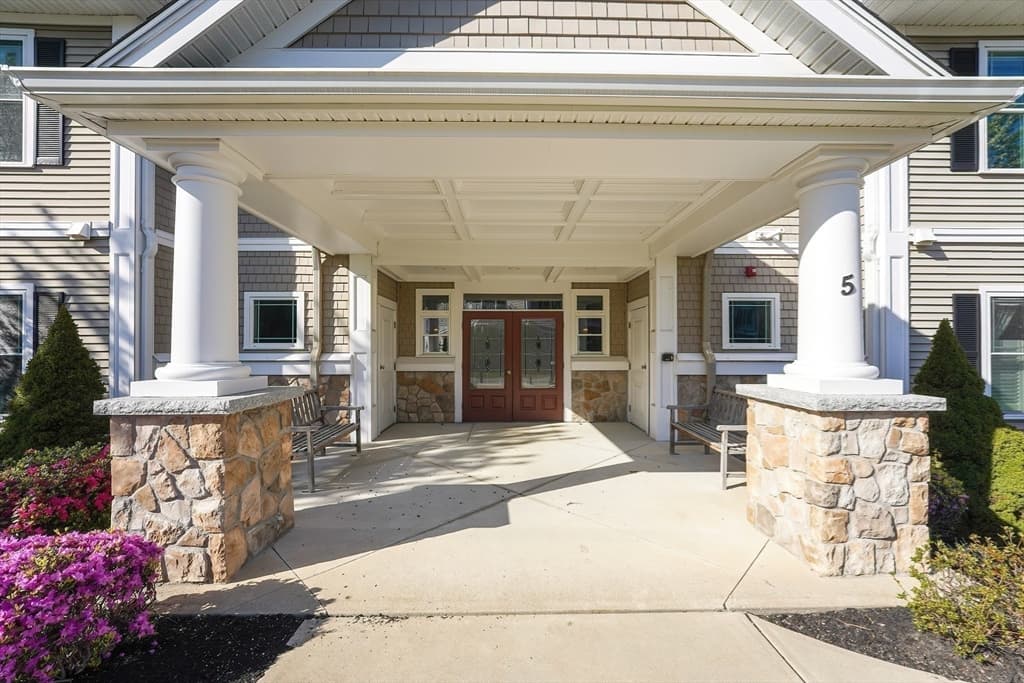 511 Eagles Nest Way #511 photo 2