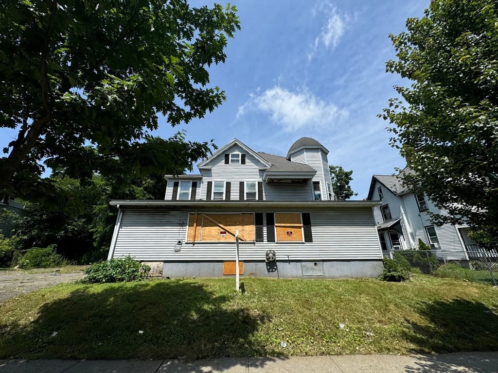 223 Elm St