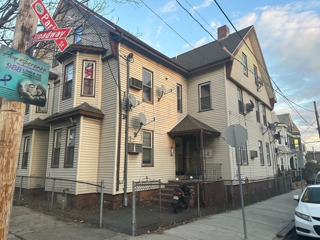 751 Broadway
