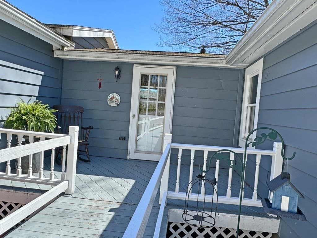 39 Pleasant Street photo 2