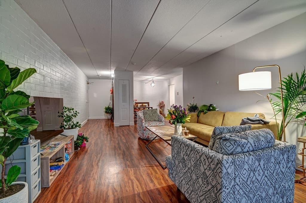 185 Quincy Shore Dr #27 photo 5