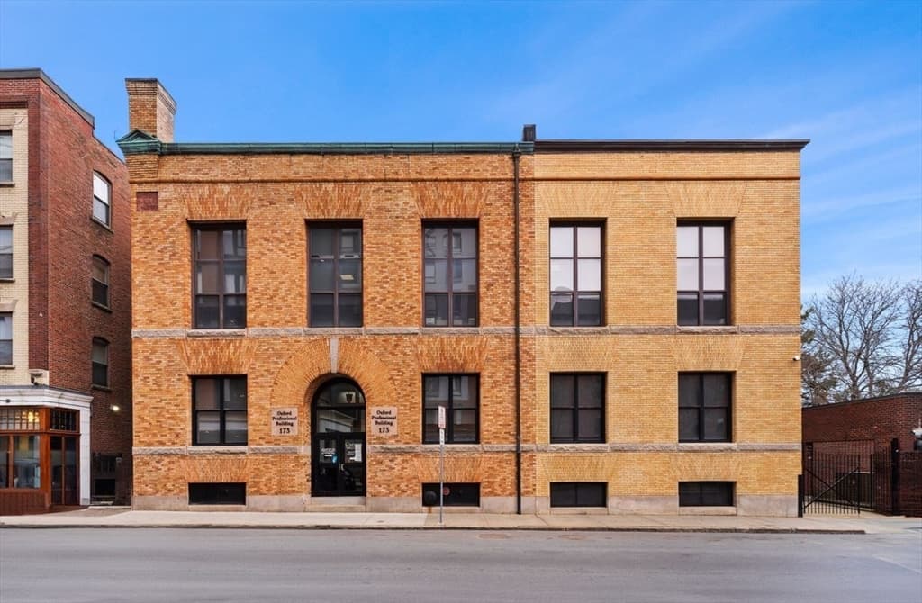 173 Oxford St