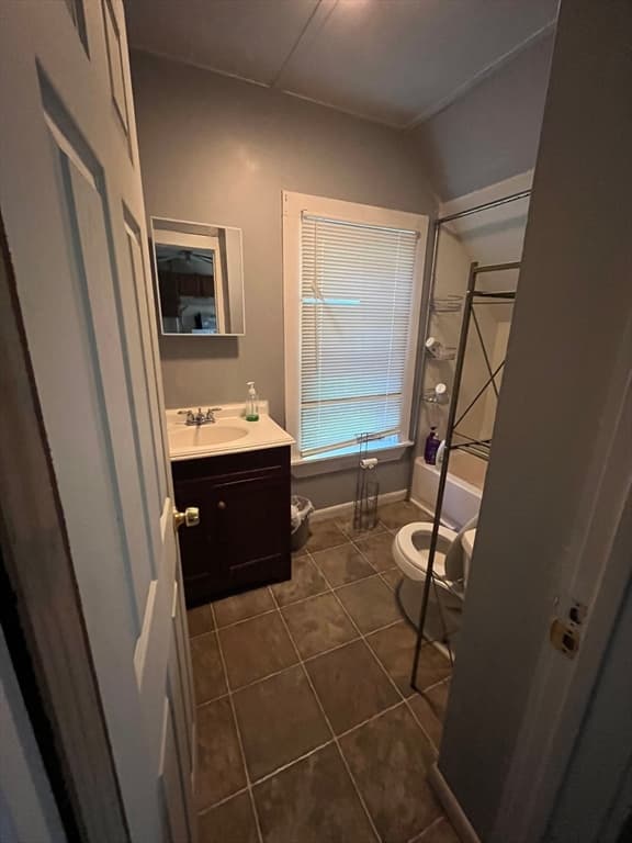 63-65 Oak Street #3 photo 5