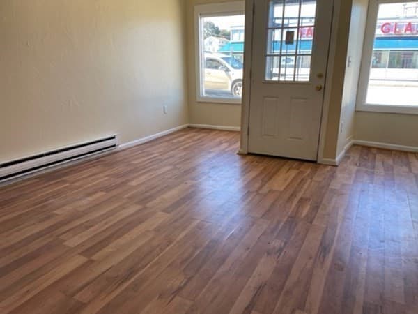 377 Park Ave photo 4