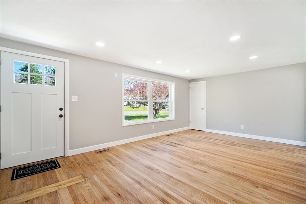 14 Pine Drive photo 5