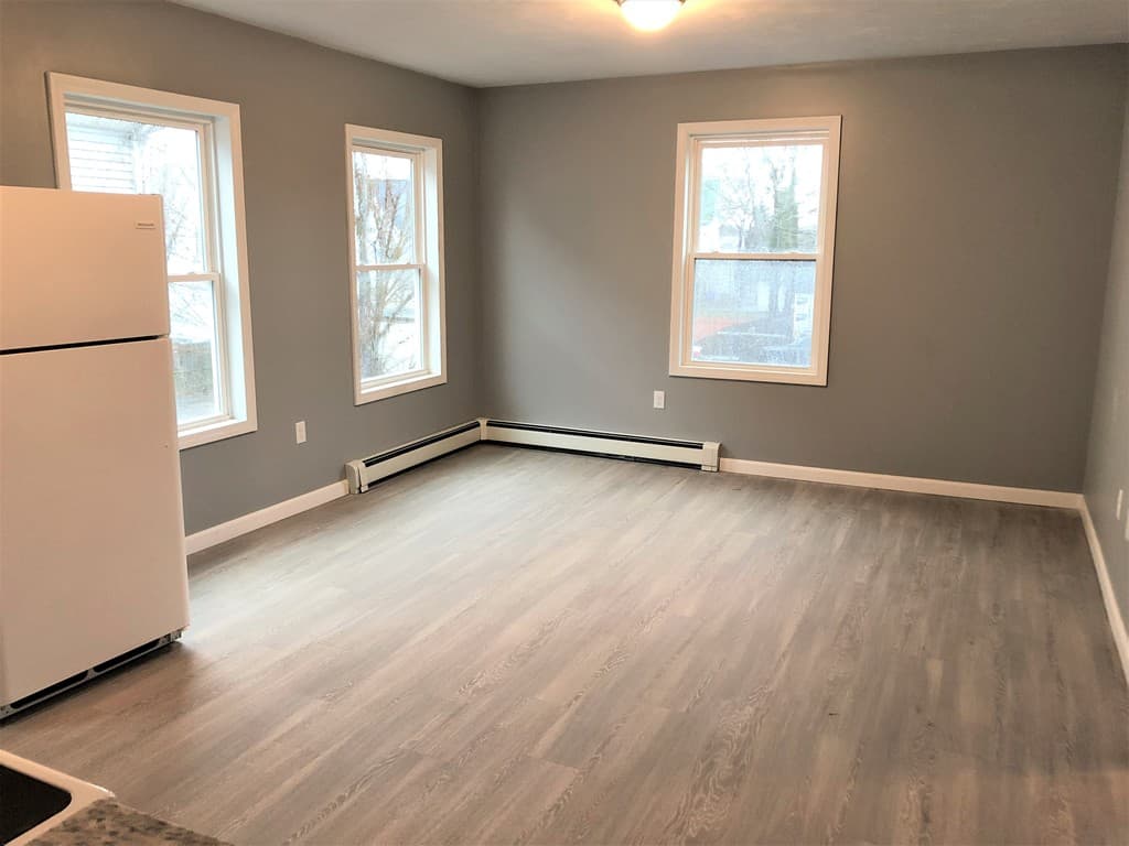542 Bay St #2 photo 3