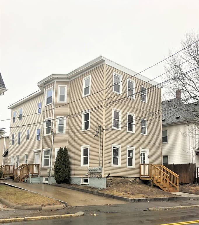 542 Bay St #2
