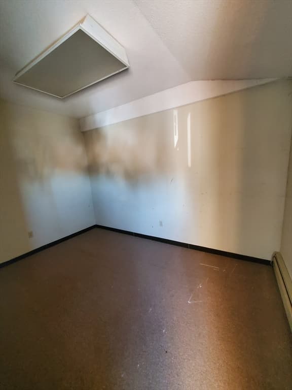 58 Foster St photo 3
