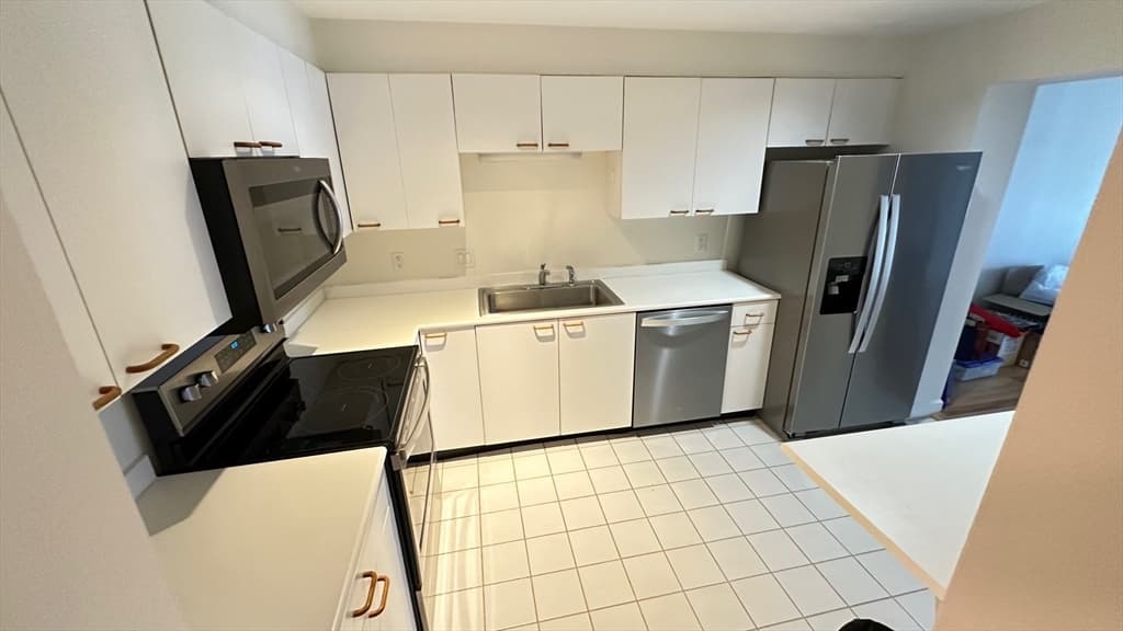 1001 Marina Drive #505 photo 4