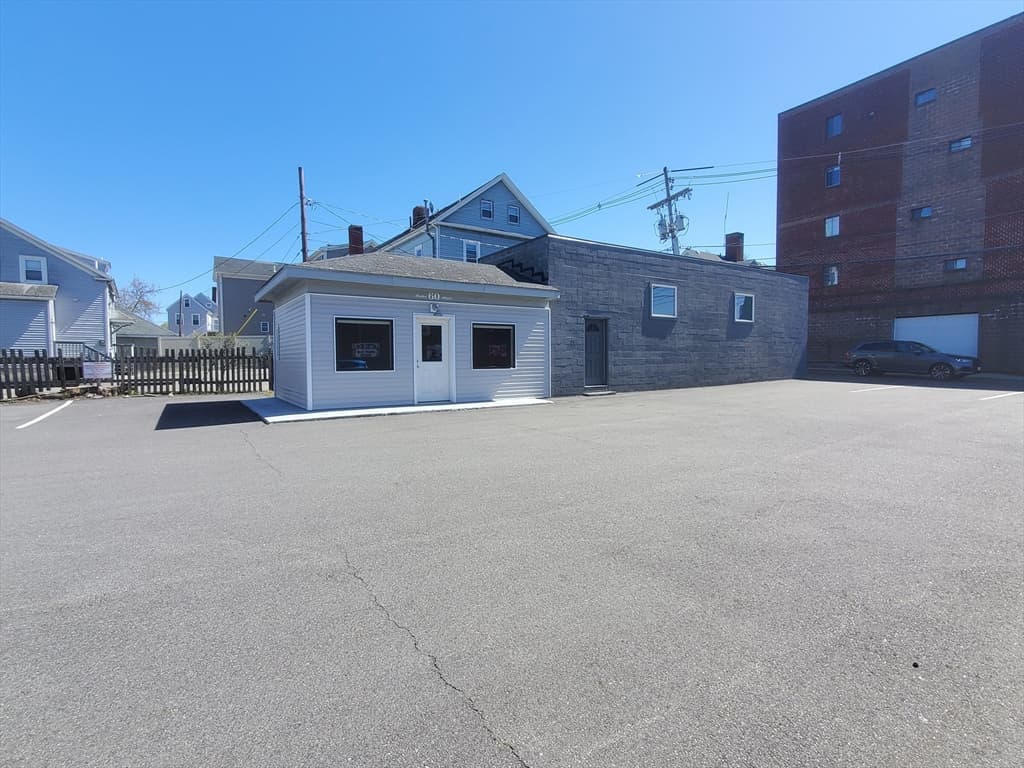 60 Foster St