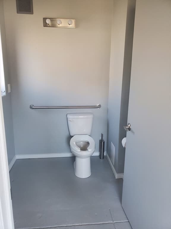 60 Foster St photo 5