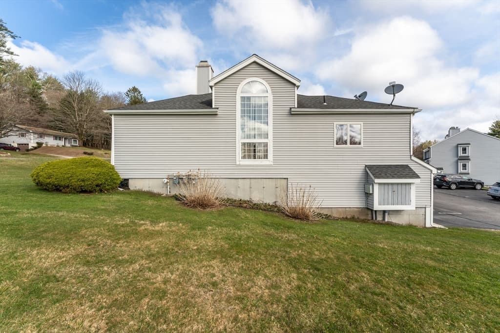 257 Sabin St #15 photo 3