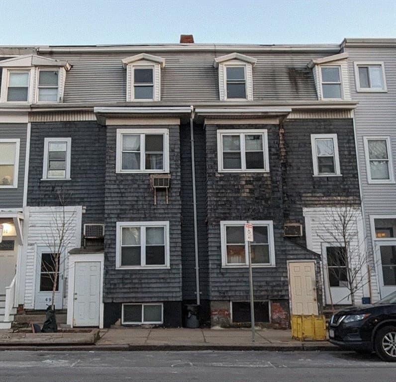 47 Lexington St. photo 3