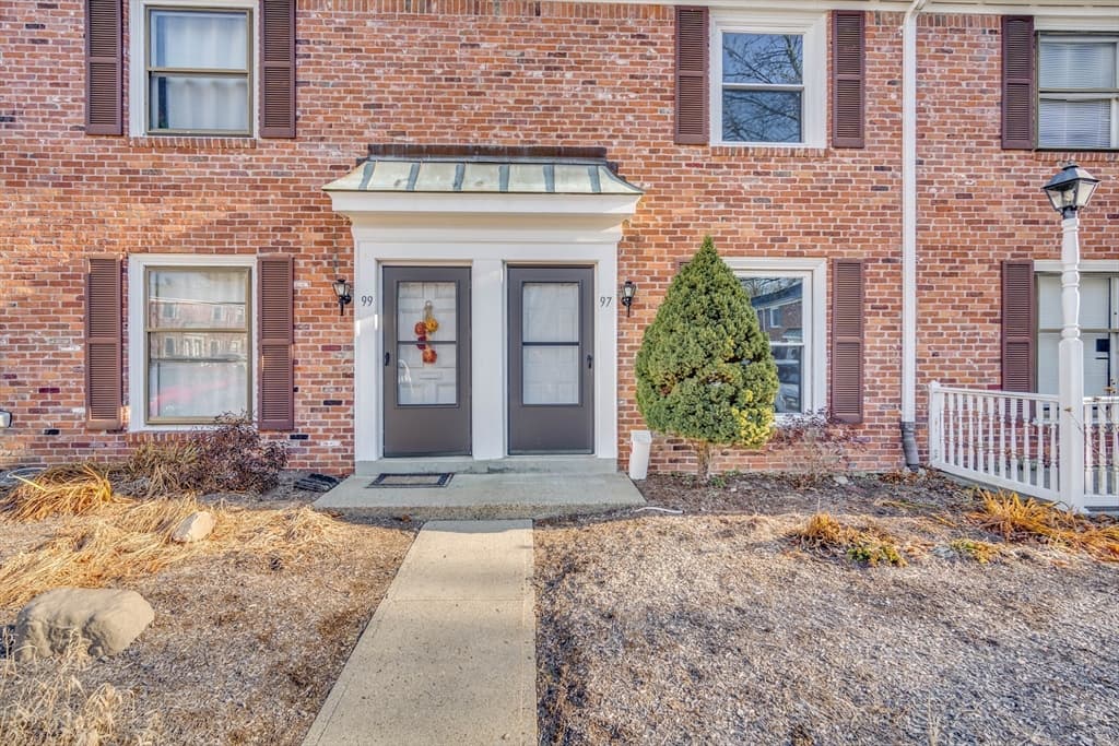 97 Yorktown Dr #97 photo 2