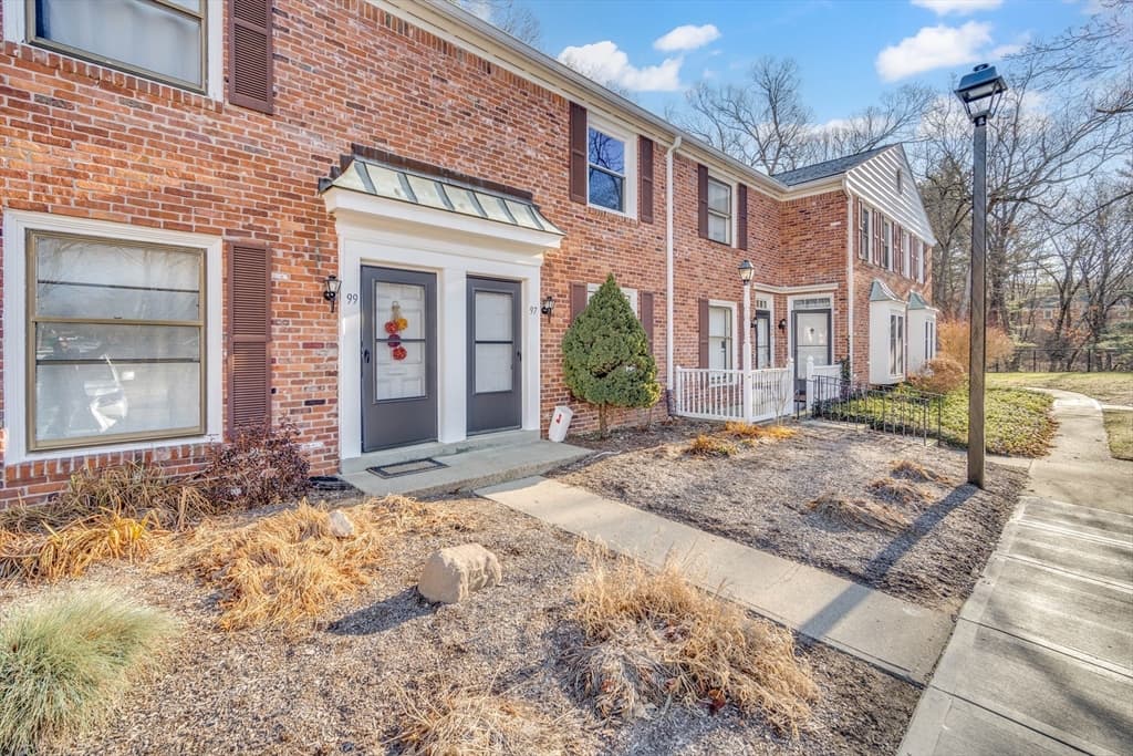 97 Yorktown Dr #97