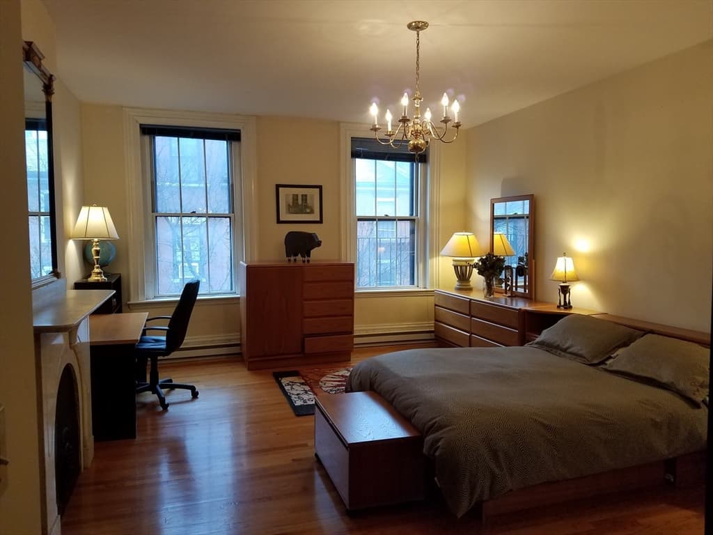 25 Hancock St #4
