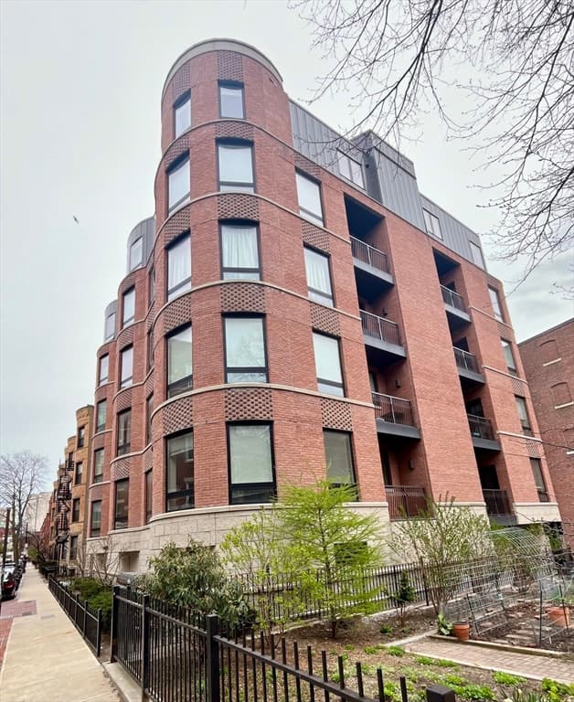 50 Symphony Rd #402