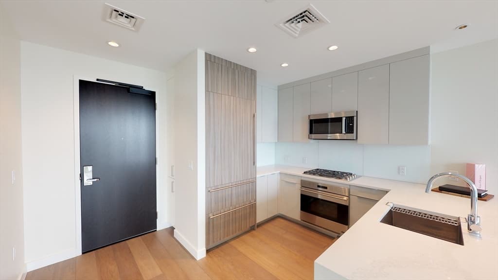 188 Brookline Ave #23B