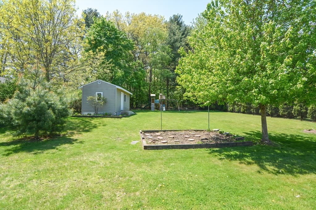 19 Daniels Road photo 3