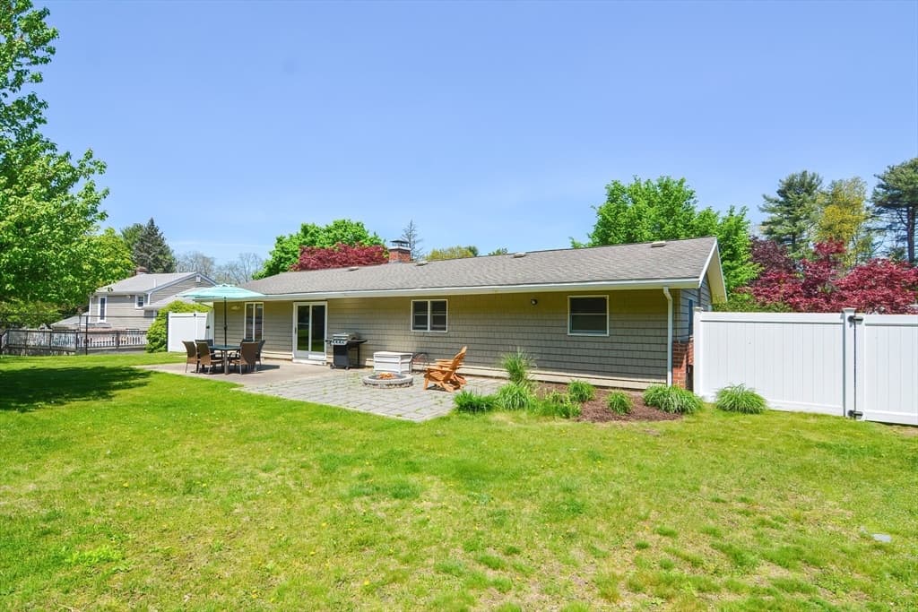 19 Daniels Road photo 5