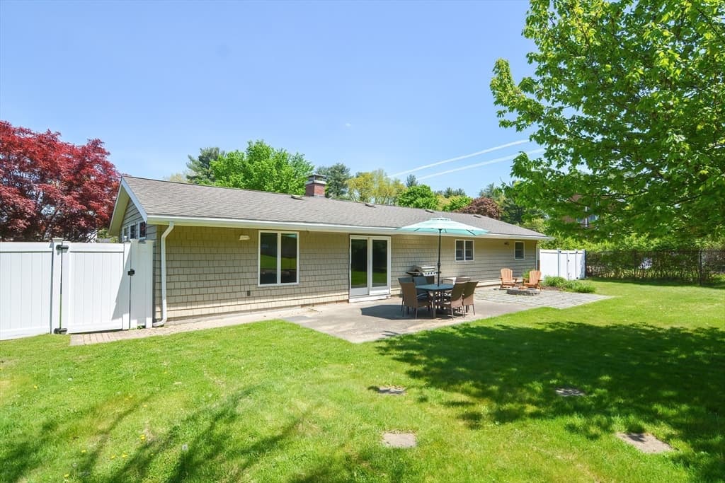 19 Daniels Road photo 4