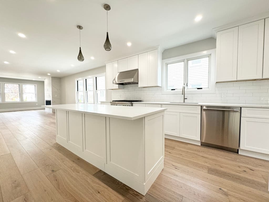 41 Bonner Ave #1