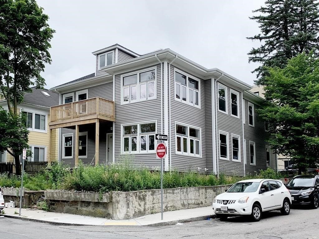 8 Sonoma Street #L