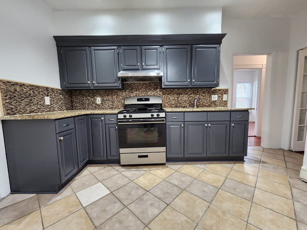 15 Mclellan St #1 photo 5